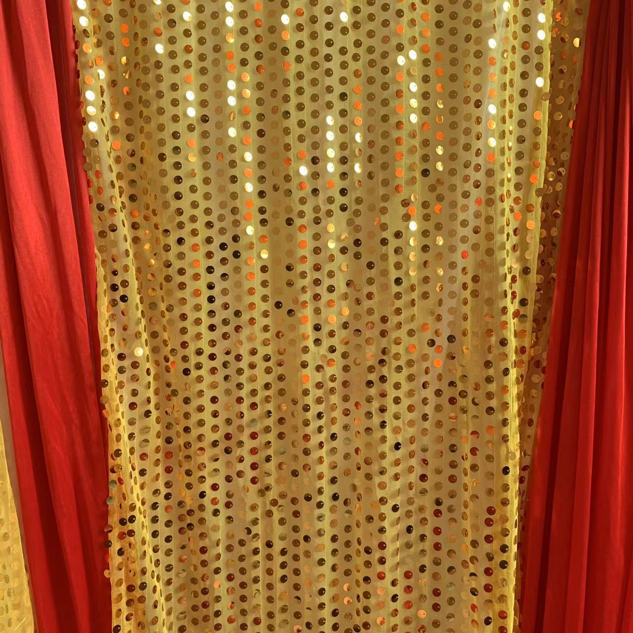 6.5X5FT Silver Shimmer Sequin  - огляд і ціна Sequin Fabric Panel